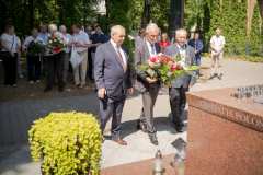 przy-grobie-bpa-Andrzejewskiego_1