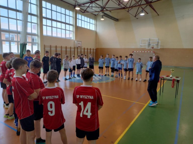 Turniej Mikołajkowy w Szkole Podstawowej we Władysławowie