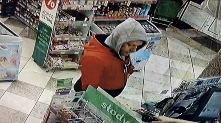 Poszukiwana osoba w sprawie kradzieży hulajnogi elektrycznej