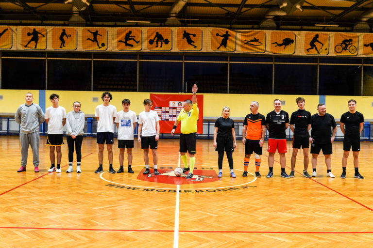 Radni Miasta Konina zwyciężyli w meczu z Młodzieżową Radą Miasta