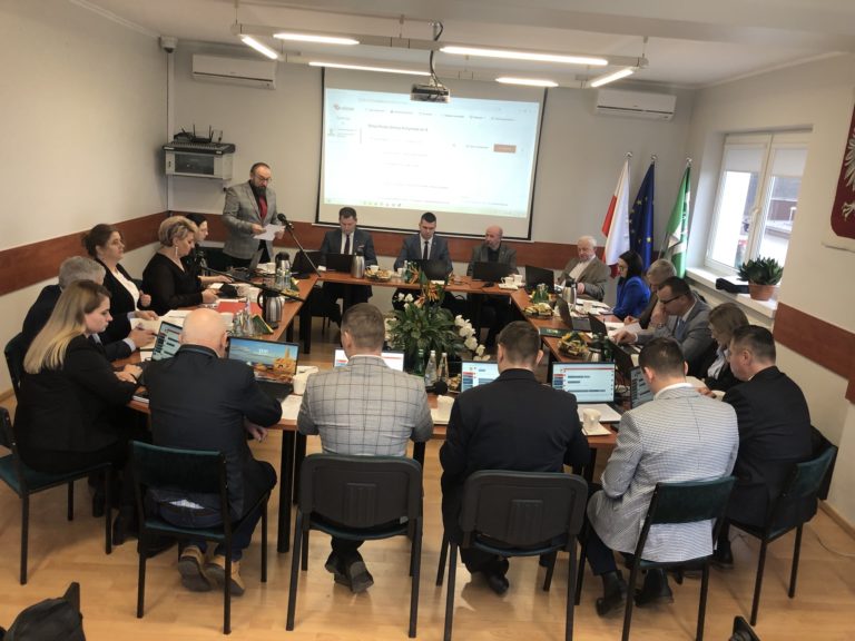 Budżet gminy Krzymów na 2025 rok przyjęty niemal jednogłośnie