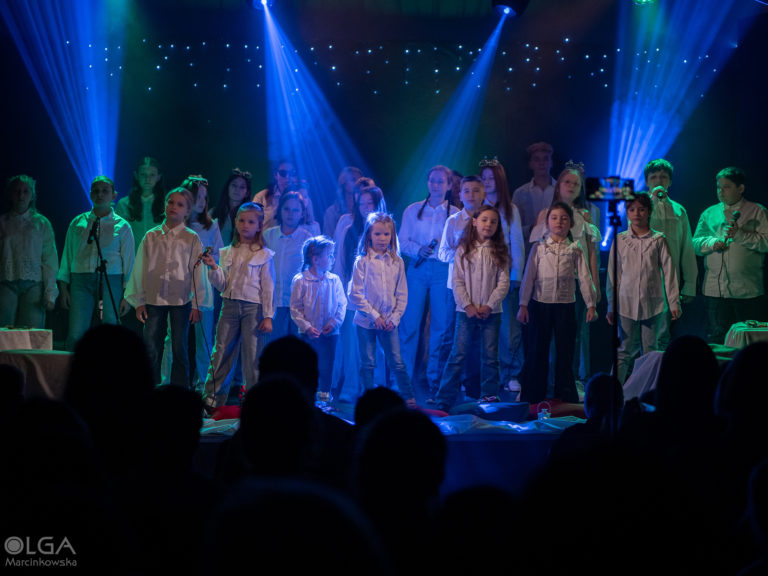 Kolędy z Diabełkiem w MDK Konin