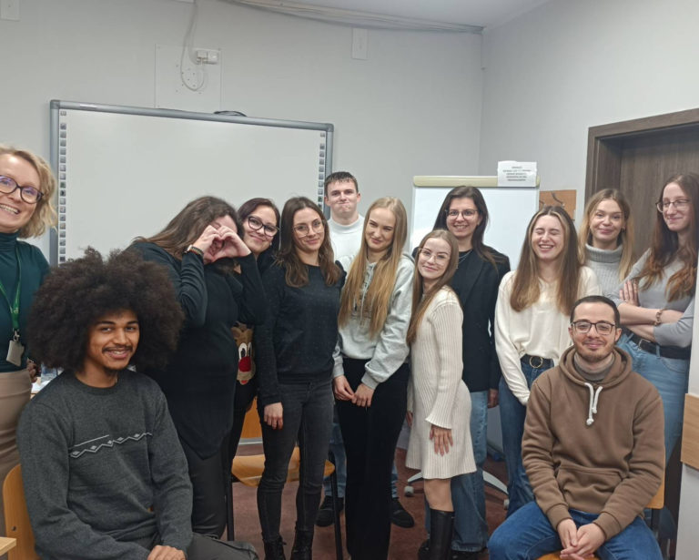 Integracja przez pomaganie: Spotkanie z Wolontariuszami Europejskiego Korpusu Solidarności