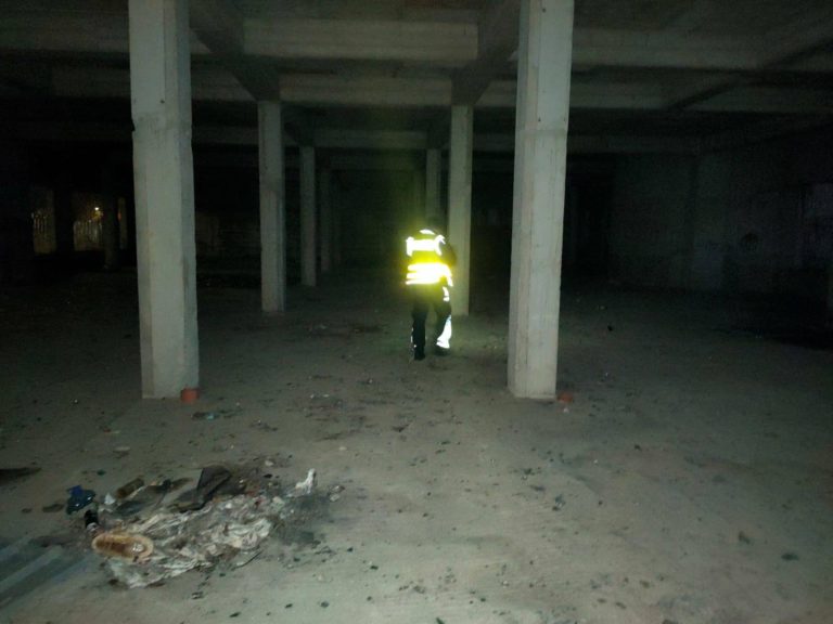 Policjanci z Konina wspierają osoby bezdomne w okresie zimowym