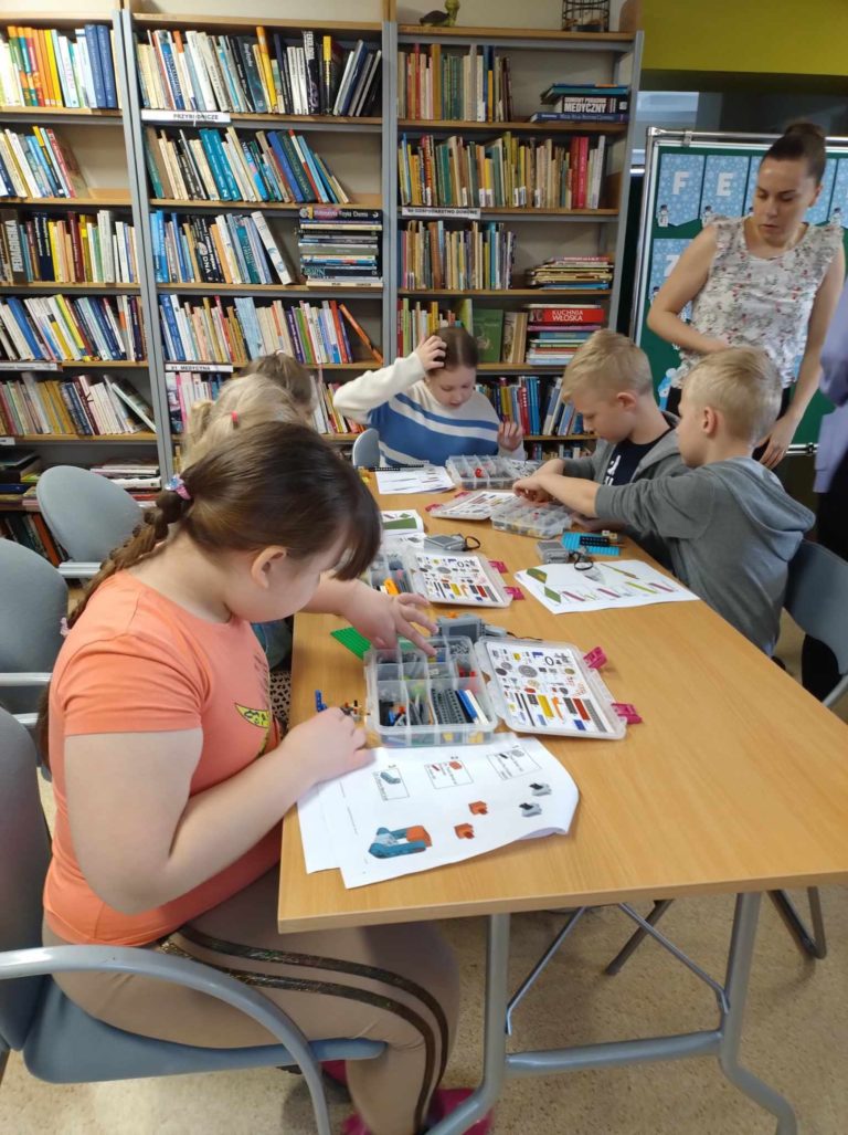 Ferie w Bibliotece – dzień pełen smoków i eksperymentów