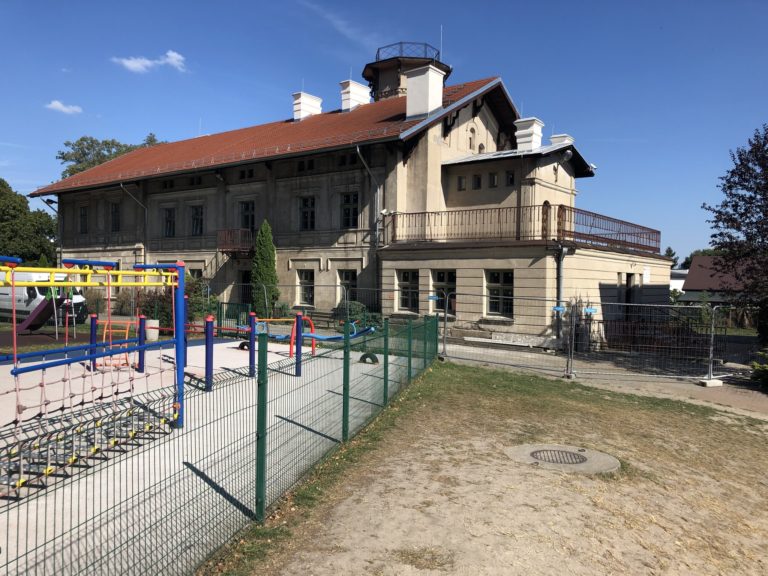 Przyszłość pałacu w Brzeźnie w rękach sądu