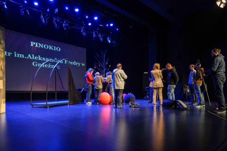 Więcej Teatru w Koninie – Nowa Współpraca z Teatrem Fredry