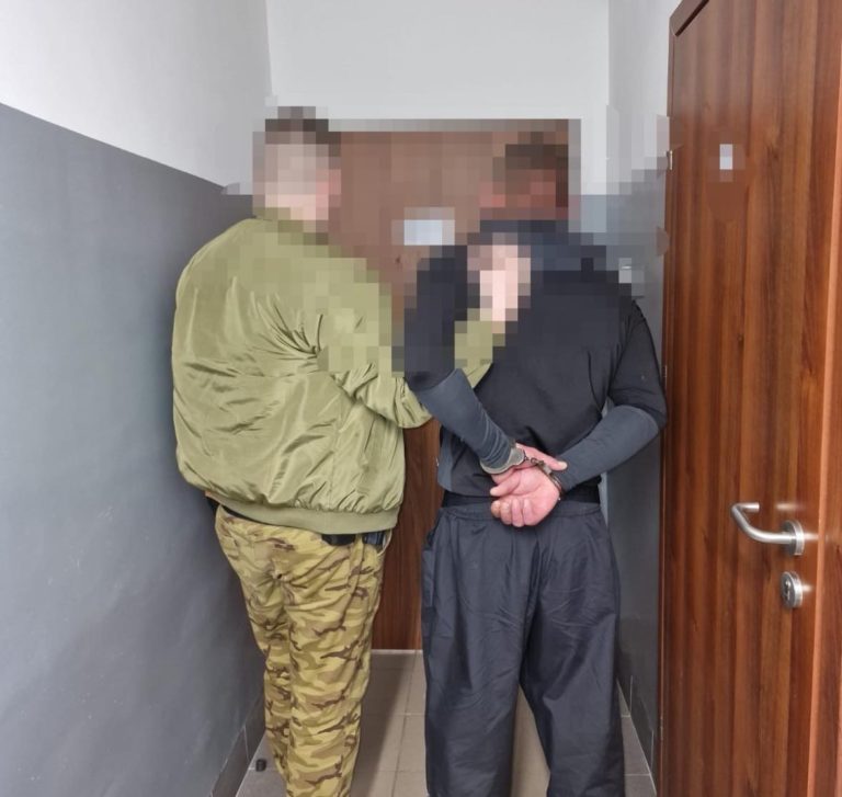 Rozbój w sklepie spożywczym – szybkie zatrzymanie sprawcy