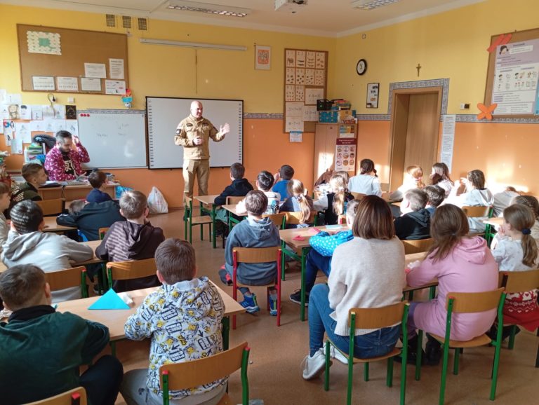 Ferie zimowe z konińskimi strażakami – jak dbać o bezpieczeństwo