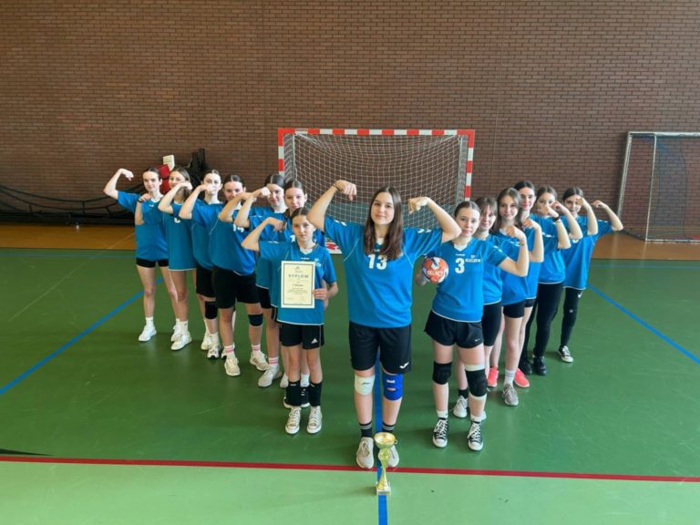 Trzecie mistrzostwo powiatu dla szczypiornistek z Kleczewa!