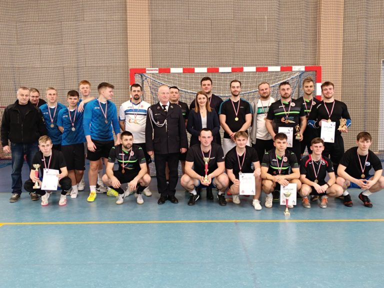 Strażacy na sportowo – turniej piłkarski jednostek OSP w Tuliszkowie