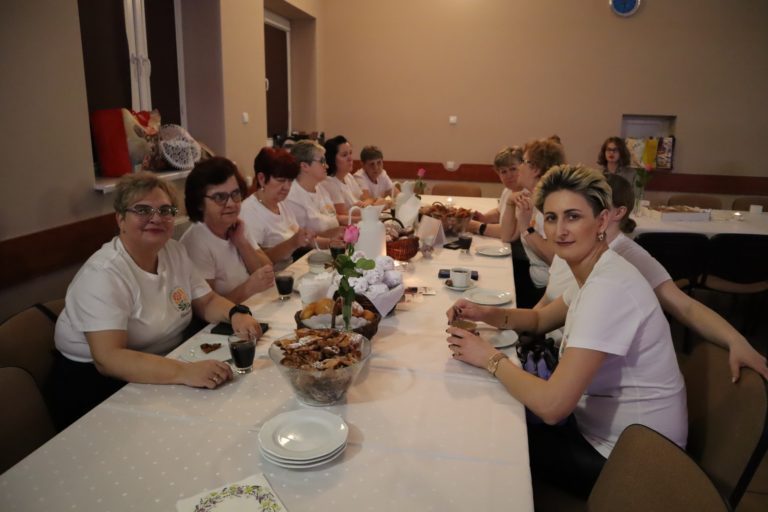 Pączkowo-Faworkowy Zawrót Głowy w Brzeźnie – Tłusty Czwartek pełen smaku i zabawy