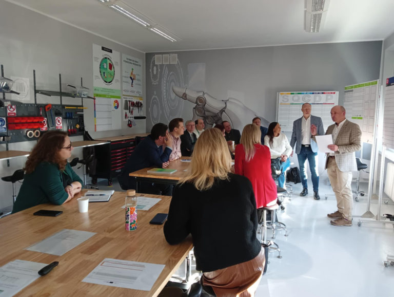 Szkolenie z Lean Management dla Wykładowców – Praktyczne Zastosowanie w Nowej Pracowni Uczelnianej