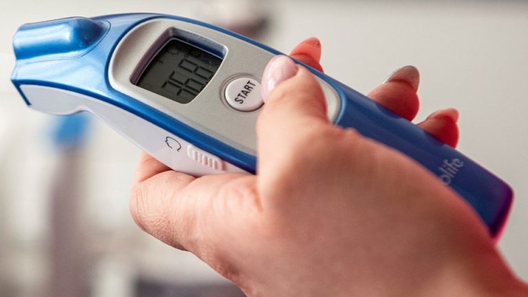 295 tys. zakażeń grypą w lutym – Eksperci ostrzegają przed ignorowaniem zaleceń