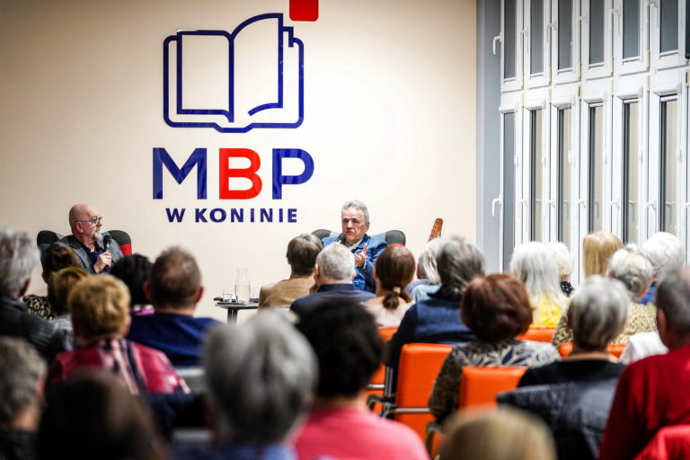 „Na winklu…” z Andrzejem Majewskim – Nowa książka konińskiego artysty