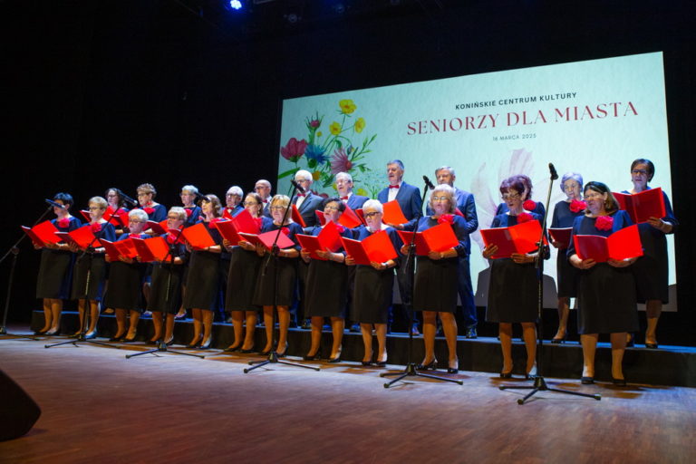 Seniorzy z Konina z koncertem dla swojego miasta