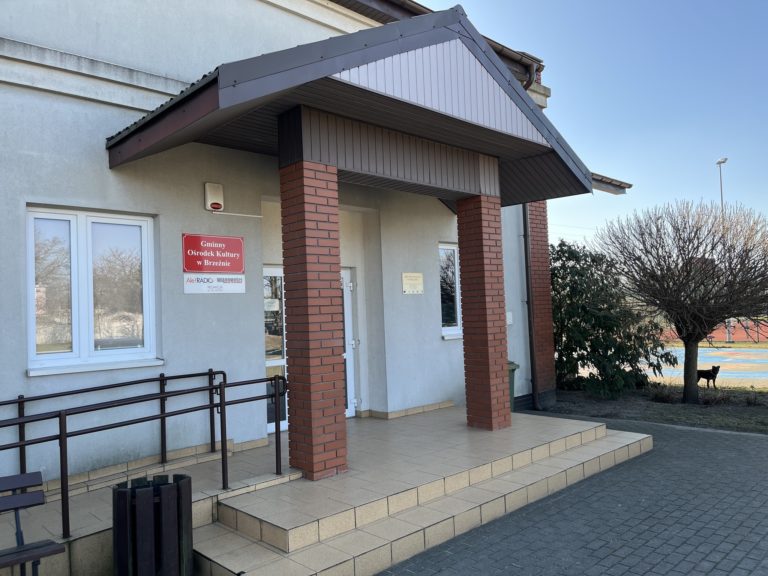 Gmina Krzymów otrzymała dofinansowanie na remont GOK-u w Brzeźnie