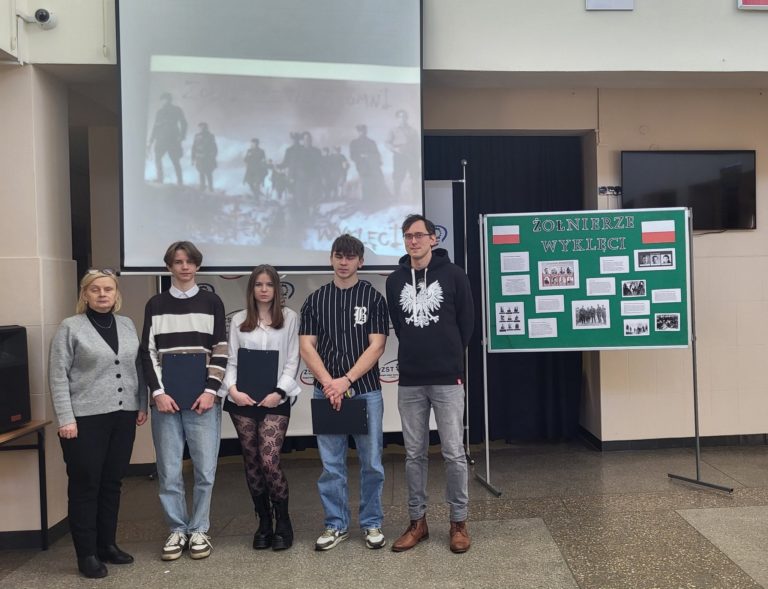 Obchody Narodowego Dnia Pamięci Żołnierzy Wyklętych w Zespole Szkół Technicznych w Koninie