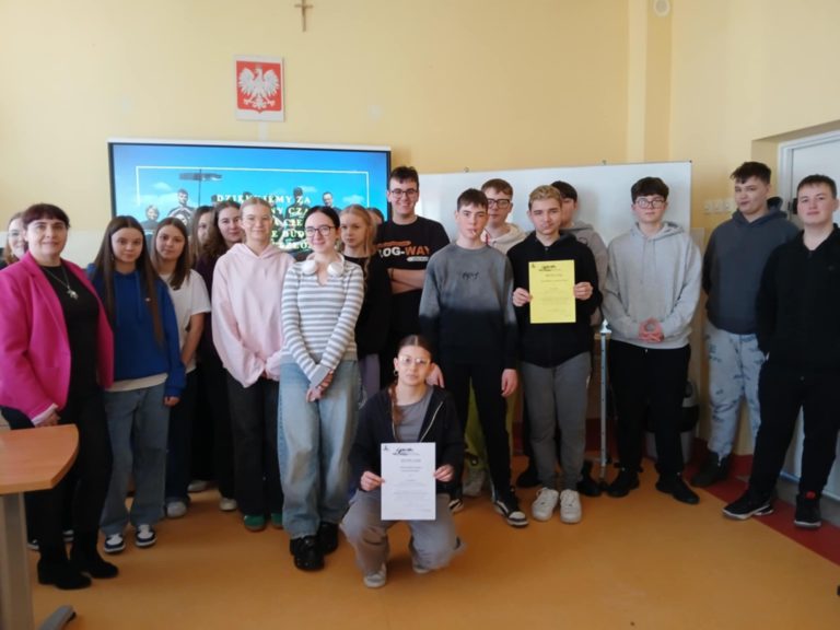 Warsztaty logistyczne w Liścu Wielkim – praktyczna lekcja dla ósmoklasistów