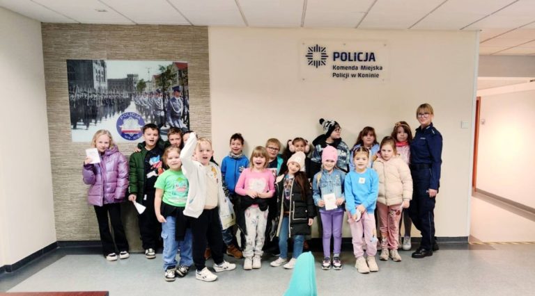 Pierwszoklasiści z wizytą w Komendzie Miejskiej Policji w Koninie