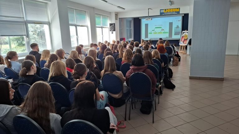 Transplantacja tematem spotkania w III LO w Koninie