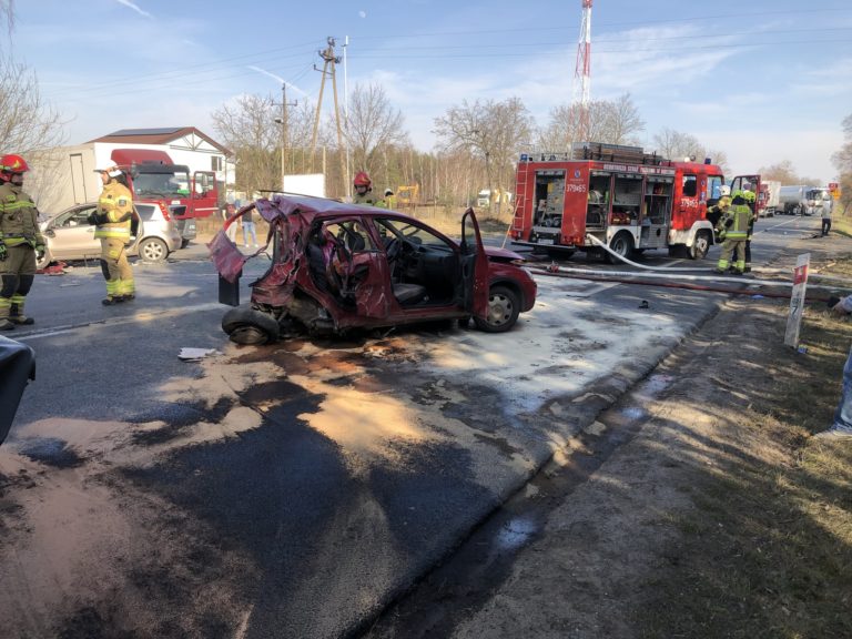 Wypadek na drodze krajowej nr 92 w Brzeźnie – Zderzenie trzech pojazdów