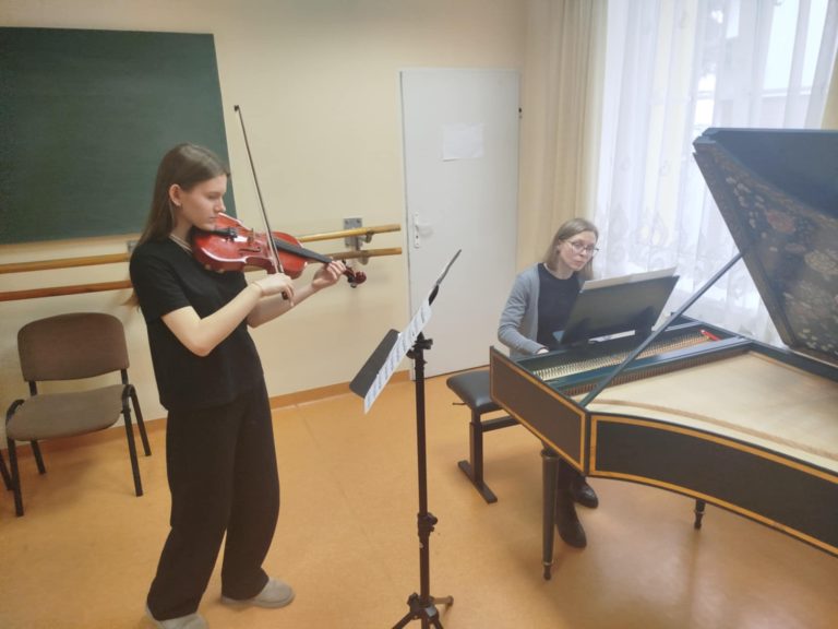 Michalina Gajdecka z wyróżnieniem na Międzynarodowym Konkursie „W barokowym stylu”