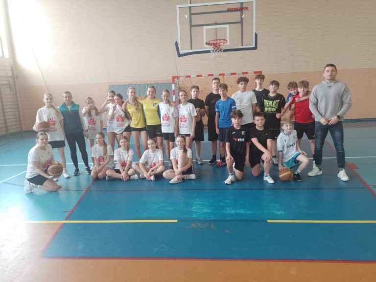 Koszykarskie sukcesy w Budzisławiu Kościelnym – drużyny SP awansowały do Mistrzostw Powiatu