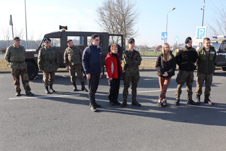 Młodzież z Żychlina Poznała Historię Bunkrów Polskich i Niemieckich