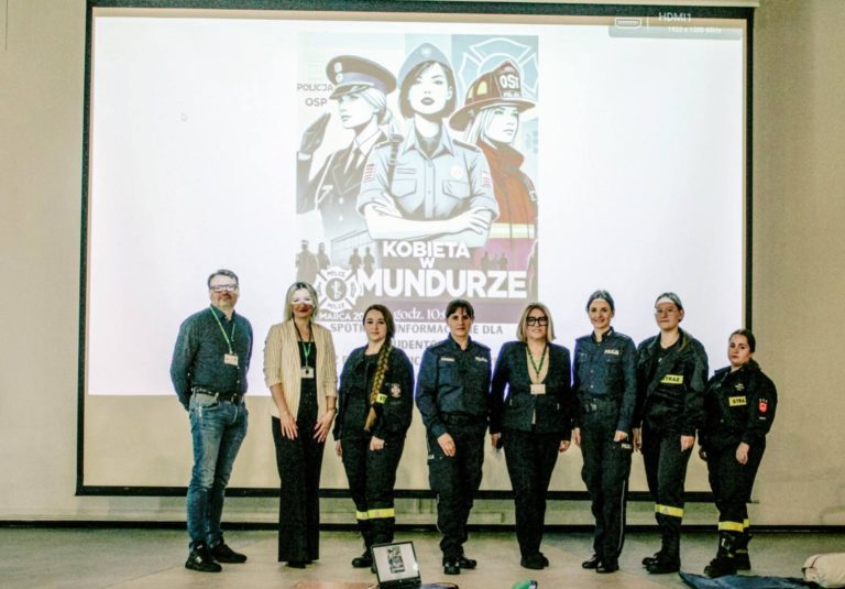 Rola kobiet w służbach mundurowych – spotkanie w Akademii Nauk Stosowanych w Koninie