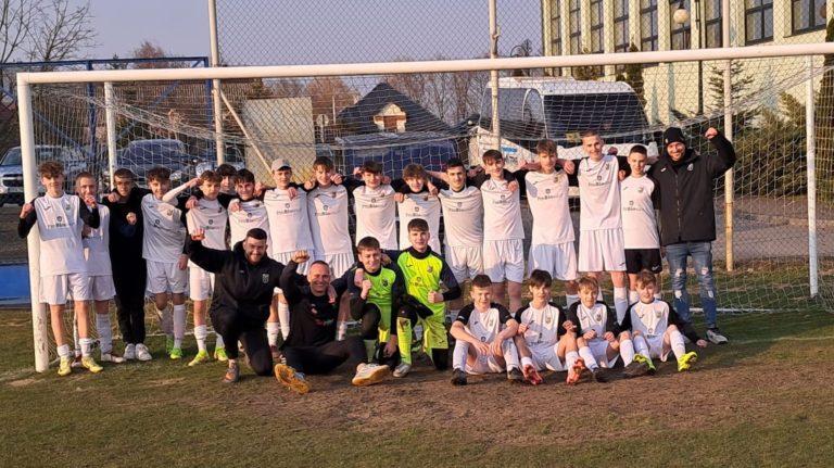 Sokół Kleczew liderem rozgrywek trampkarzy