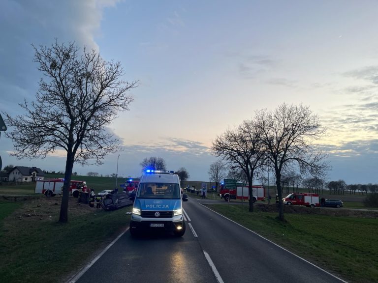 Wypadek na drodze W266 w miejscowości Pąchów