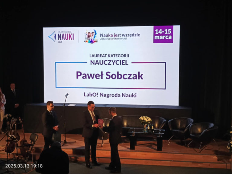 Dr Paweł Sobczak wyróżniony za wybitne osiągnięcia naukowe i edukacyjne