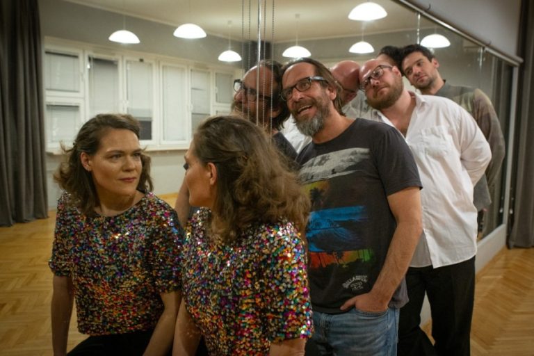 Więc dziś Maniuszka posiała rzeżuchę i wzruszenia