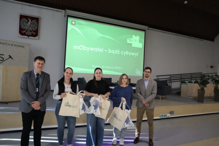 Cyfrowa przyszłość na ANS w Koninie – „mObywatel – bądź cyfrowy”