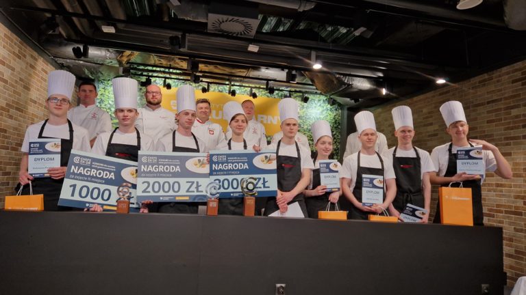 Uczniowie z Żychlina finalistami ogólnopolskiego konkursu kulinarnego Chef en Or