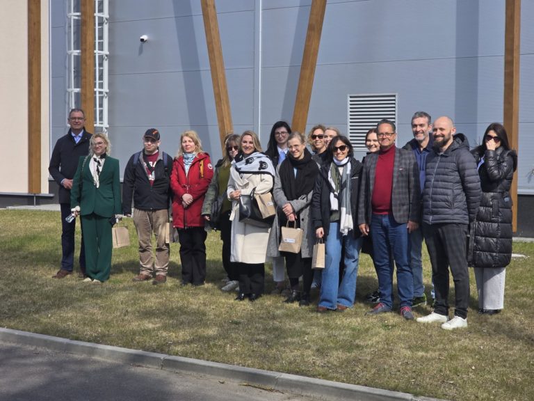 Wizyta nauczycieli z Austrii, Hiszpanii i Islandii w konińskiej ciepłowni geotermalnej