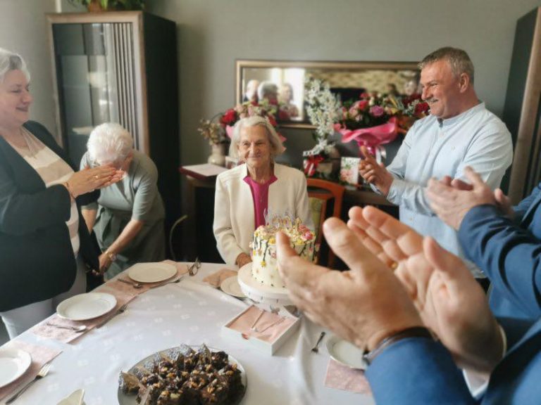 100-lecie Pani Zofii Łaput – wyjątkowe świętowanie w Wąsoskich Holendrach