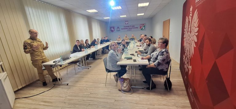 Spotkanie w Komendzie Miejskiej PSP w Koninie dotyczące obiektów zbiorowej ochrony