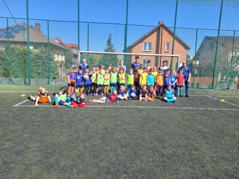 Wiosenna edycja ligi WLLP rozpoczęta – młodzi piłkarze rywalizowali na boiskach w Koninie i okolicach