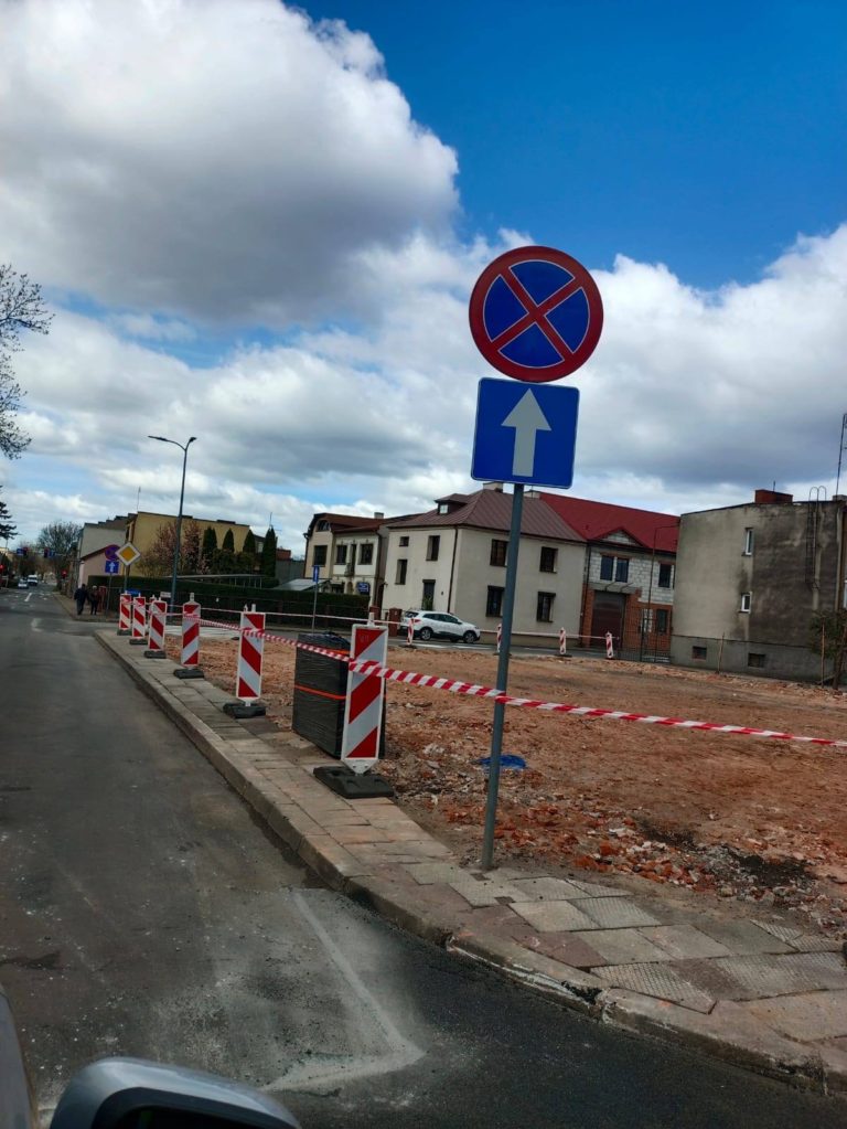 Zmiana organizacji ruchu po rozbiórce kamienicy przy ul. Staszica