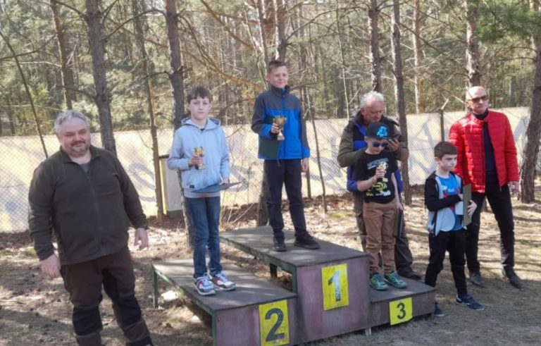 Sukcesy młodych strzelców z 98 Drużyny Harcerskiej w konkursie strzeleckim w Potażnikach