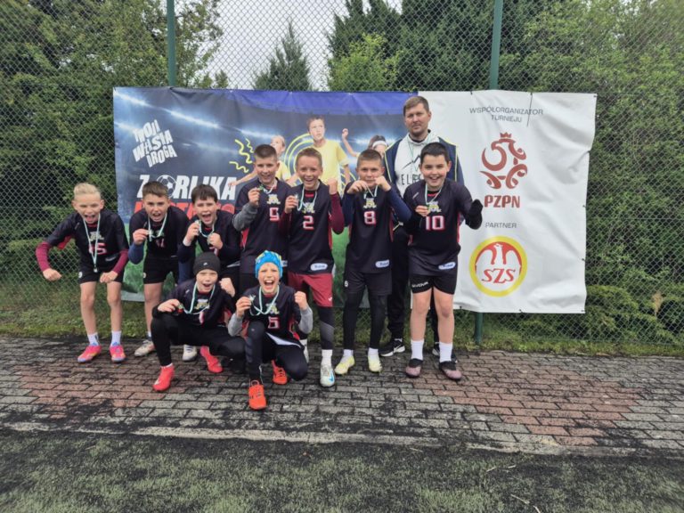 Wielki sukces młodzików GKS Wilki Wilczyn – Awans do finału Wojewódzkiego Turnieju o Puchar Tymbarku!