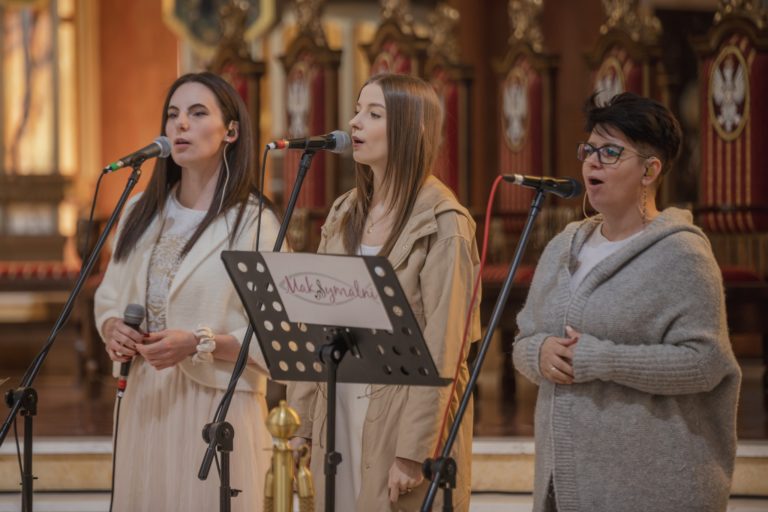 „Otwarci na dar miłosierdzia” – Niedziela Miłosierdzia Bożego w licheńskim sanktuarium