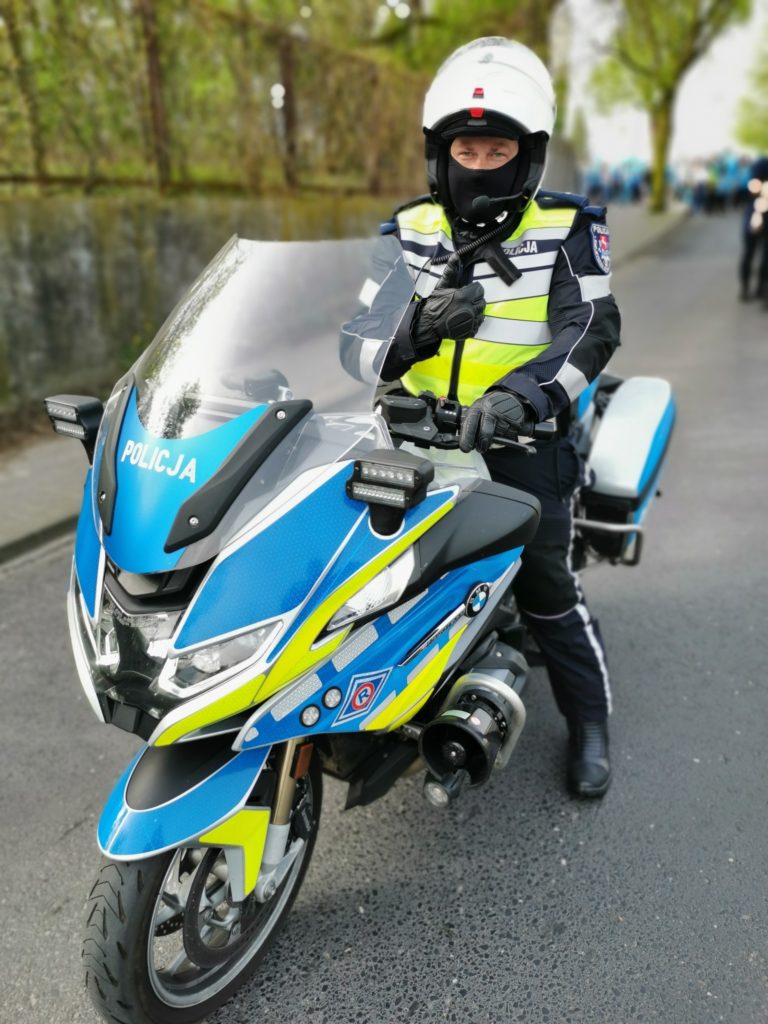 Policja kontrolowała rowerzystów i użytkowników hulajnóg elektrycznych – ujawniono 38 wykroczeń