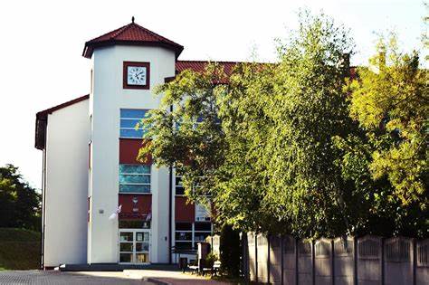 Ósmoklasiści z gminy Krzymów rozpoczęli swój pierwszy poważny egzamin