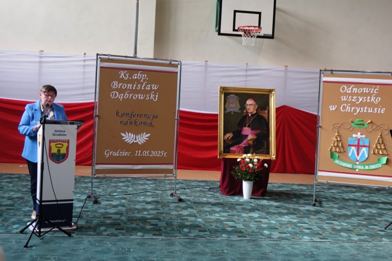 Naukowa refleksja i hołd pamięci arcybiskupa z Grodźca