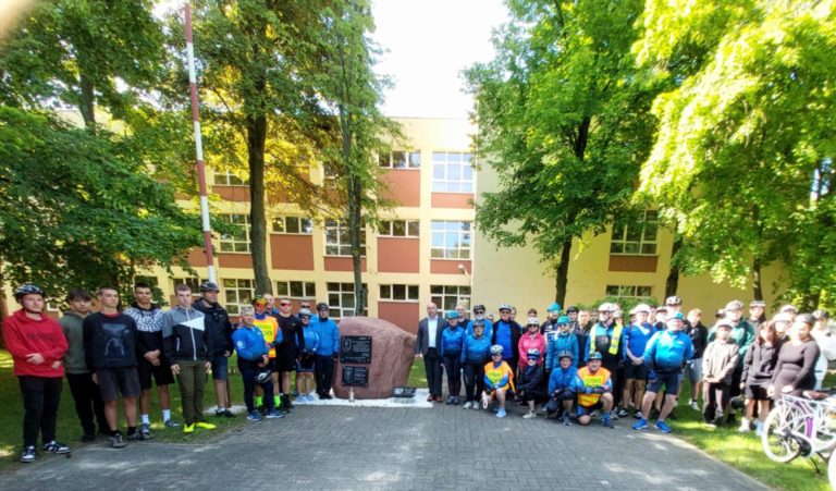 Rowerem przez historię. IX Rajd Pamięci Ofiar Zbrodni Katyńskiej