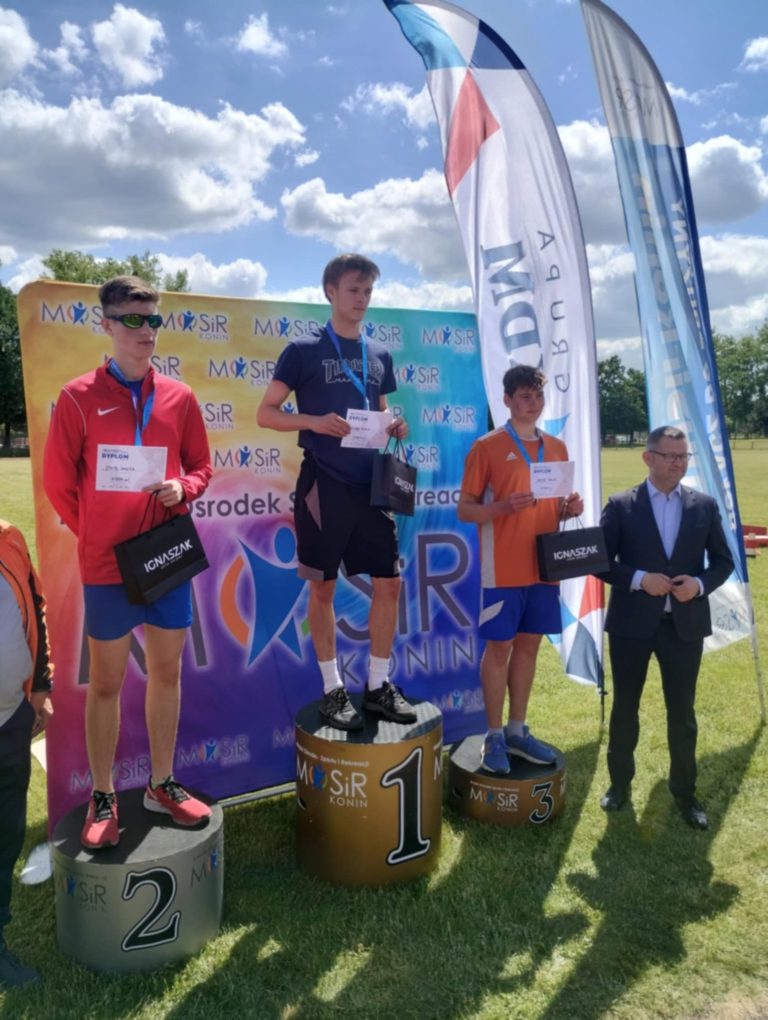 Zespół Szkół Górniczo-Energetycznych w Koninie triumfuje w Ogólnopolskim Biegu Milowego Słupa