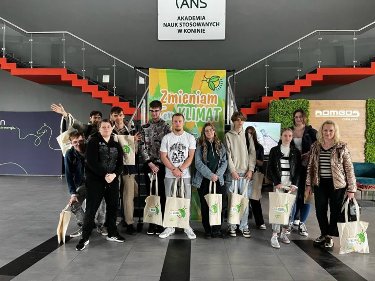 Uczniowie ZST w Koninie na inauguracji Festiwalu „Klimatyczna Rewolucja”